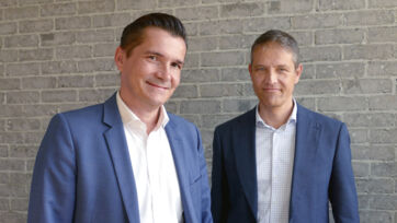 Michael Fritsche (&agrave; gauche) et Patrick Steffen parlent du d&eacute;veloppement du logiciel &laquo;Murus P&raquo; et de ce qu'on peut en attendre.