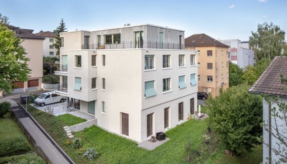 Aussenaufnahme des fertiggestellten Mehrfamilienhaus, MFH, mit Mietwohnungen an der Schuppisstrasse 7 von SR_A, Salvini Ruegsegger Architekten, fotografiert am Mittwoch, 14. August 2019, in Zuerich Oerlikon. (ABK/Aladin Klieber) SCHWEIZ ARCHITEKTUR SCHUPPISSTRASSE 7 SALVINI RUEGSEGGER ARCHITEKTEN